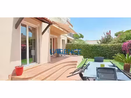 appartement avec terrasse hyeres (83)