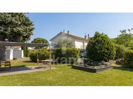 maison familiale de 127 m2 avec 4 chambres  garage et atelier