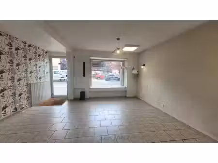 en exclusivité maison à usage mixte avec local commercial et appartement loué