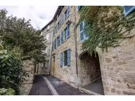 magnifique propriété rénovée de 3 chambres au cœur de la ville médiévale de figeac !