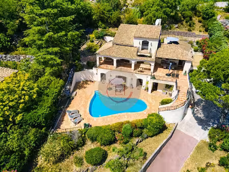 co-exclusivité ! superbe vue sur mer !