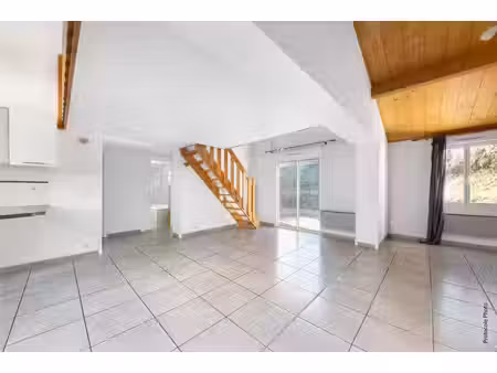 saint sauveur- maison t4 sur 829m² de terrain