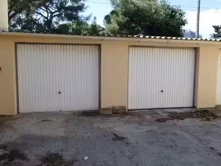location garage à toulon (83200)
