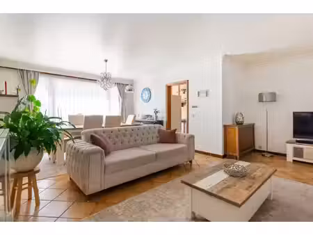 wij zijn est8 vastgoed. mensen met een passie voor vastgoed. vastgoedmakelaars met een pas