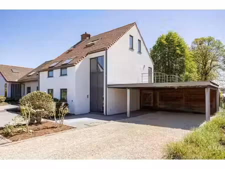 verhuurde studio met private tuin en rendement in aalter