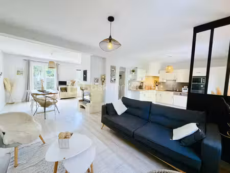 maison de 90 m² à cormery