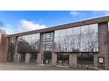 location bureau trappes 2 474 m²