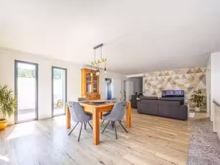 vente maison à ferrières (17170) : à vendre / 145m² ferrières