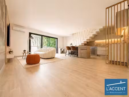 maison coup de coeur- charme  lumiere et patio tropical