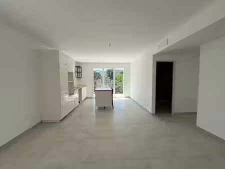 vente appartement 4 pièces 82 m² gréoux-les-bains (04800)
