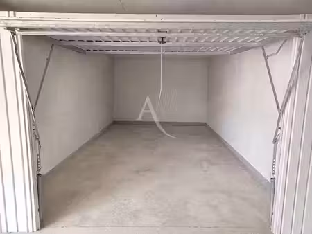vente parking 15.54 m² à chateau-d'olonne (85180)  26 400 €