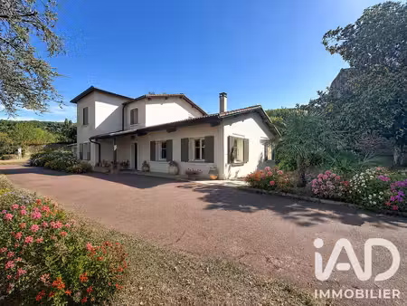 maison traditionnelle à saint-cyr-au-mont-d’or (69450)