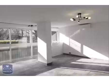 appartement à louer 4 pièces 82.87 m² - marignane (13) - 953€