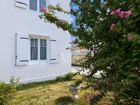 maison 4 pièces 96 m² à vendre / acheter royan 17200 ? | era immobilier