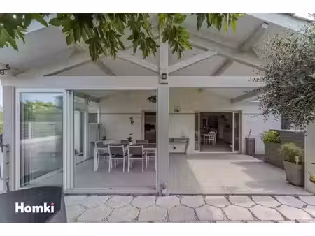 et si votre prochaine adresse se trouvait entre lac  forêt et océan ? 167 m²  4chambres ..
