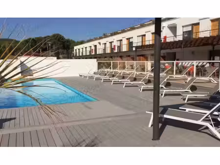 t1 + terrasse   res piscine  13510 eguilles