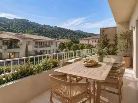 vente appartement 2 pièces 61 m² la garde-freinet (83680)