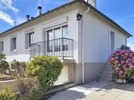 la chaussée saint victor- pavillon de 92m² habitables- 3 chamb