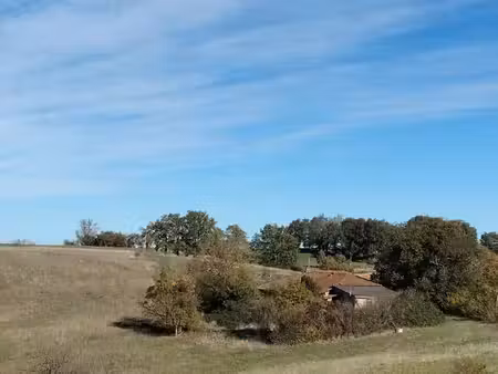 fermette avec 13.8 ha prairie en bio plusieurs dépendances