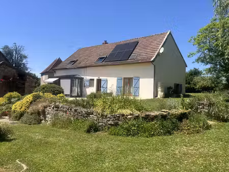 propriété avec deux habitations dans un parc clos et très bien arboré de 4995 m².