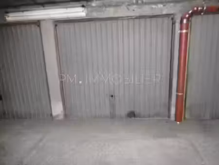 location parking 13 m² à marseille 5ème (13005)  113 €