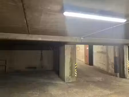 location parking 15 m² à paris 14ème (75014)  100 €