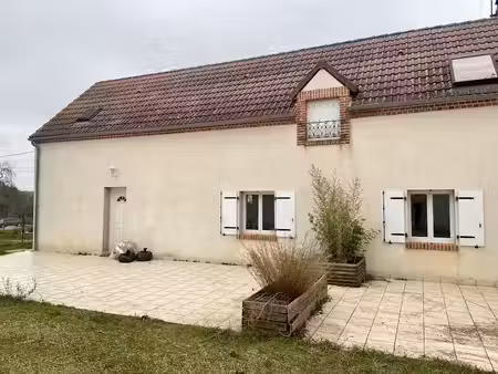 location maison 4 pièces 114.4 m² à massay (18120)  784 €