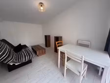 location meublée maison 3 pièces 52.3 m² à poitiers (86000)  755 €