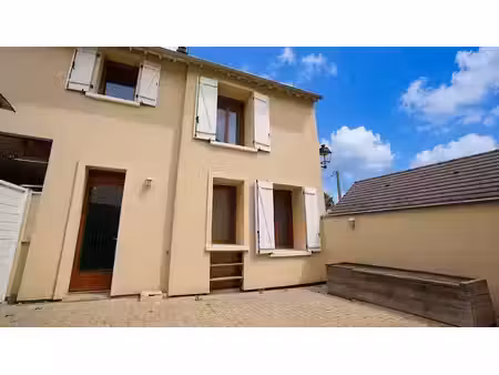 location maison 4 pièces 60 m² à mézières-sur-seine (78970)  950 €