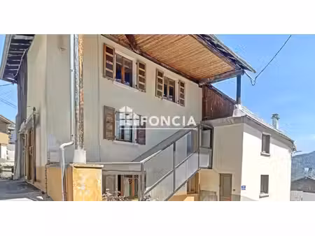 ensemble immobilier à doucy