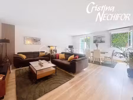 serris – spacieux 4 pièces de 96 m² en rez-de-jardin – 3 chambres – terrasse ouest – box e