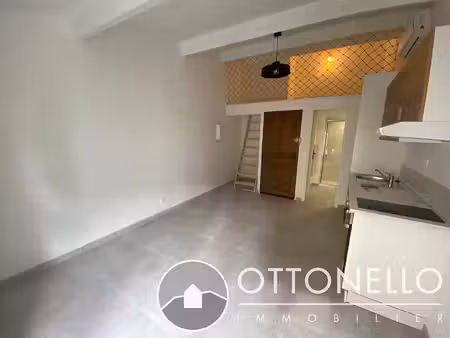 duplex climatisé 21 10 m2 - centre ville