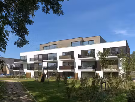 verzorgd appartement met twee slaapkamers - terras - staanplaats - berging