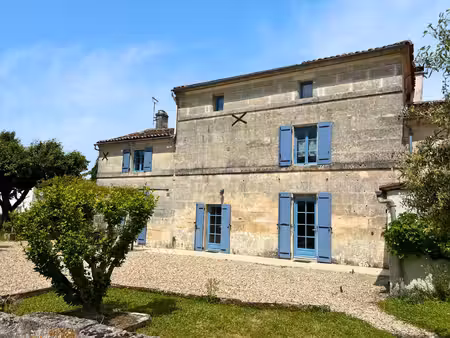 maison charentaise de charme avec jardin à vendre - secteur sud très proche de jarnac
