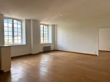 appartement t3 avec ascenseur et double stationnement  quartier martell cognac