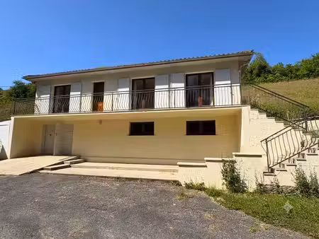 aux portes de cognac  maison avec terrain à réinventer selon vos envies