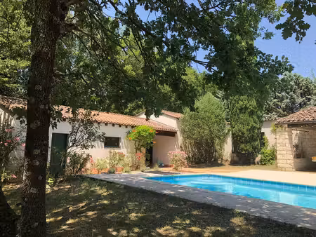 villa 5 chb avec piscine et grand terrain