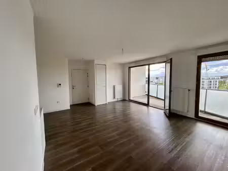 location appartement 3 pièces 61m²