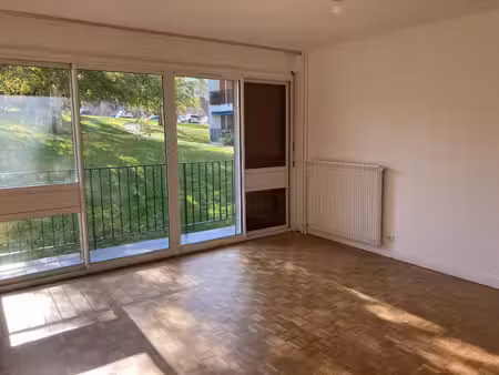 location appartement 2 pièces  47.36m²  les clayes