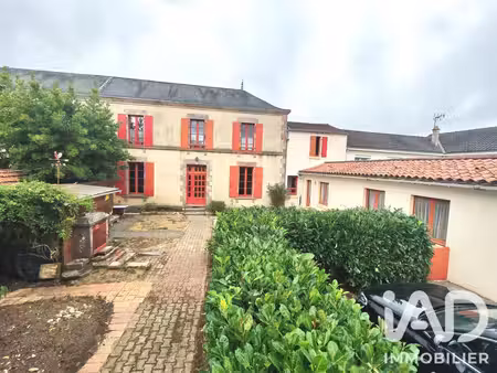 maison traditionnelle à saint-pierre-du-chemin (85120)