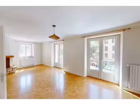 vente appartement 3 pièces 60m2 rodez 12000 - 135000 € - surface privée