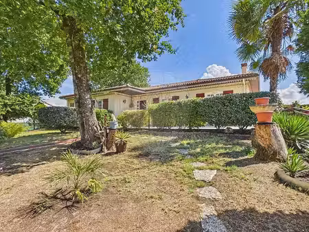 vente maison 6 pièces 167m2 royan 17200 - 627000 € - surface privée