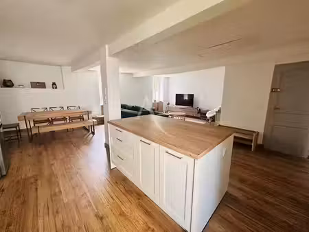 vente locaux professionnels 9 pièces 230 m² à saintes (17100)  327 000 €