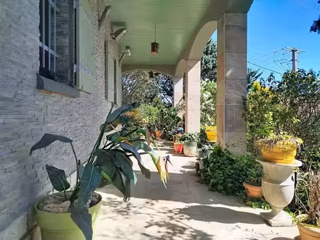 maison individuelle de 96 m2 et dépendance de 16 m2