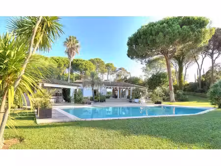 villa d'exception 290m2 avec piscine garage et sous sol à vendre à saint raphaël...