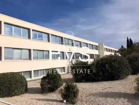 location local professionnel 90m² aix en provence 13290