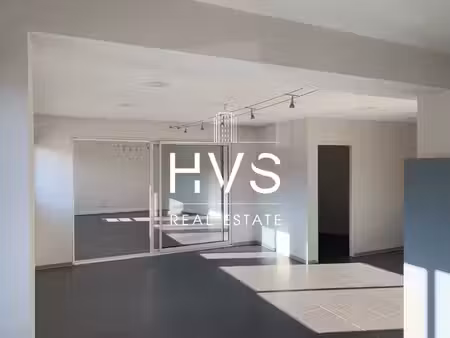 location local professionnel 70m² meyreuil 13590