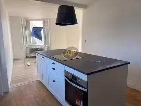location appartement 4 pièces 84.54 m² à rohan (56580)  770 €