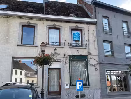 maison sise place 63  7880 flobecq