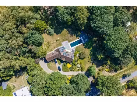 villa d'exception sur plus de 80 ares.